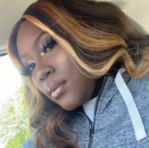 Meet your Posher, Lakendra